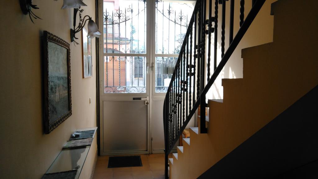 Hostal Porta de Ferro Sant Boi de Llobregat Exterior foto