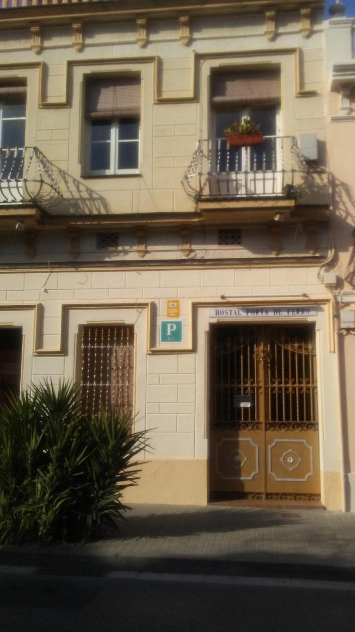 Hostal Porta de Ferro Sant Boi de Llobregat Exterior foto